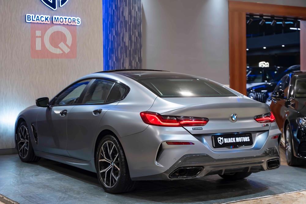 بی ئێم دەبڵیو 8 سیریەس